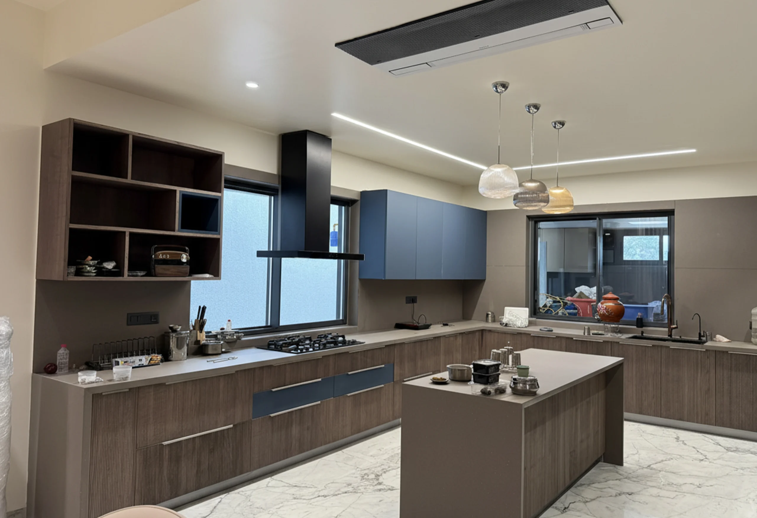 interior designer and contractor